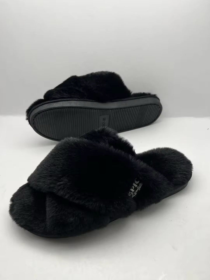 EPICLIFESTYLES BLACK SLIPPERS