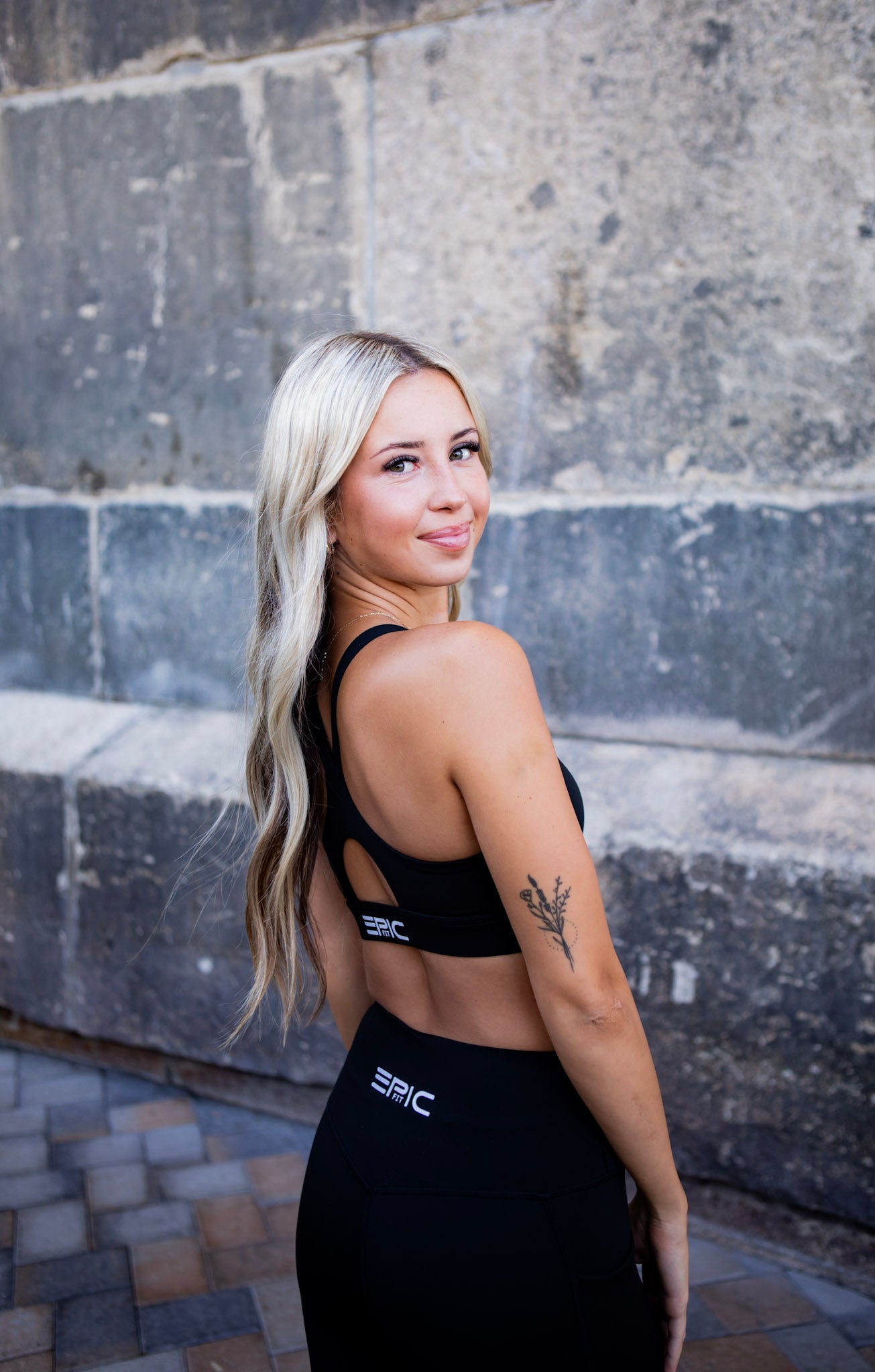EPIC FIT WOMENS SPORTS BRA BLACk
