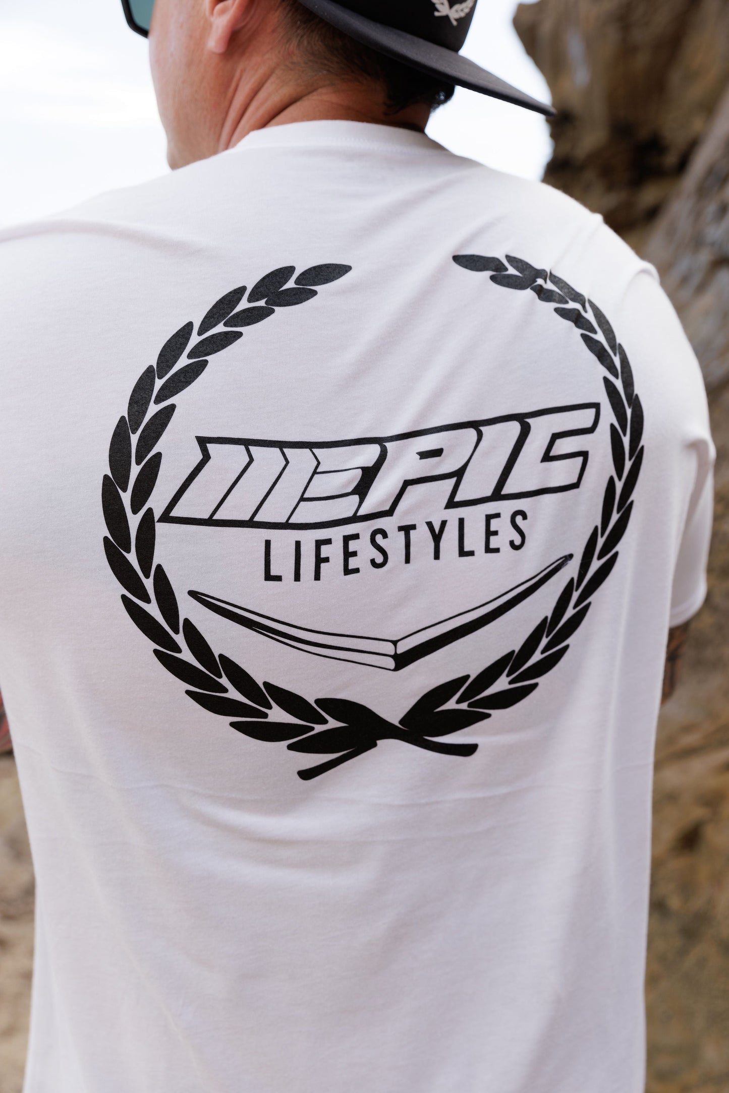 Epiclifestyles  Mens White T-shirt